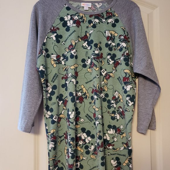 Tops - Mickey & minny basball style shirt